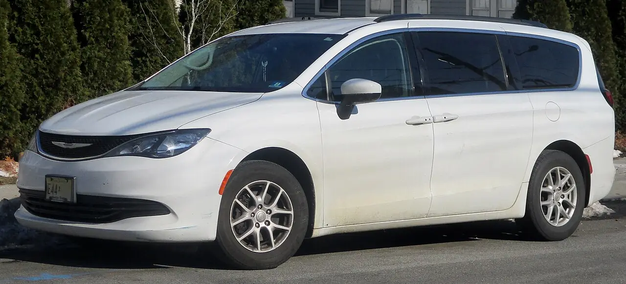 Rent a Chrysler Voyager in the USA with AmeriDrive Rentals