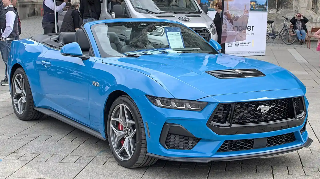 Rent a Ford Mustang Convertible in the USA with AmeriDrive Rentals
