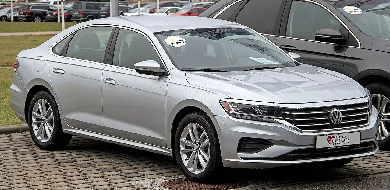 Intermediate Cars rental in the USA