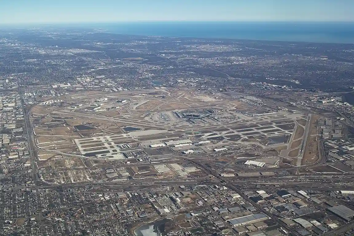 O'Hare International Airport and getting around Chicago