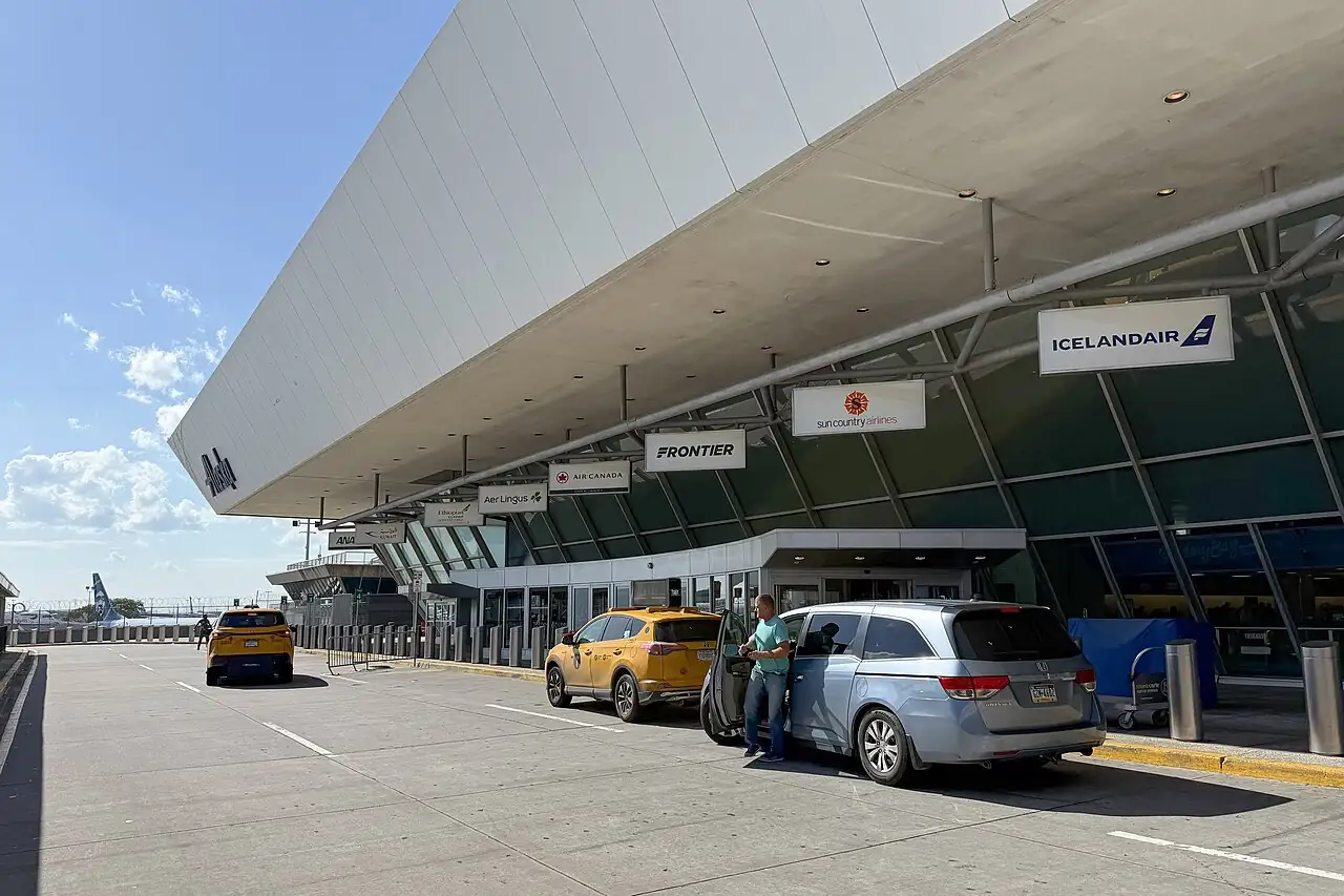 John F. Kennedy International Airport and getting around New York